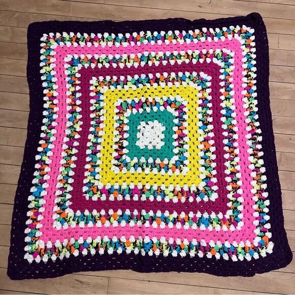 Hand Knit crocheted Cottage Square Granny Lap Blanket 72x32 - Picture 1 of 6